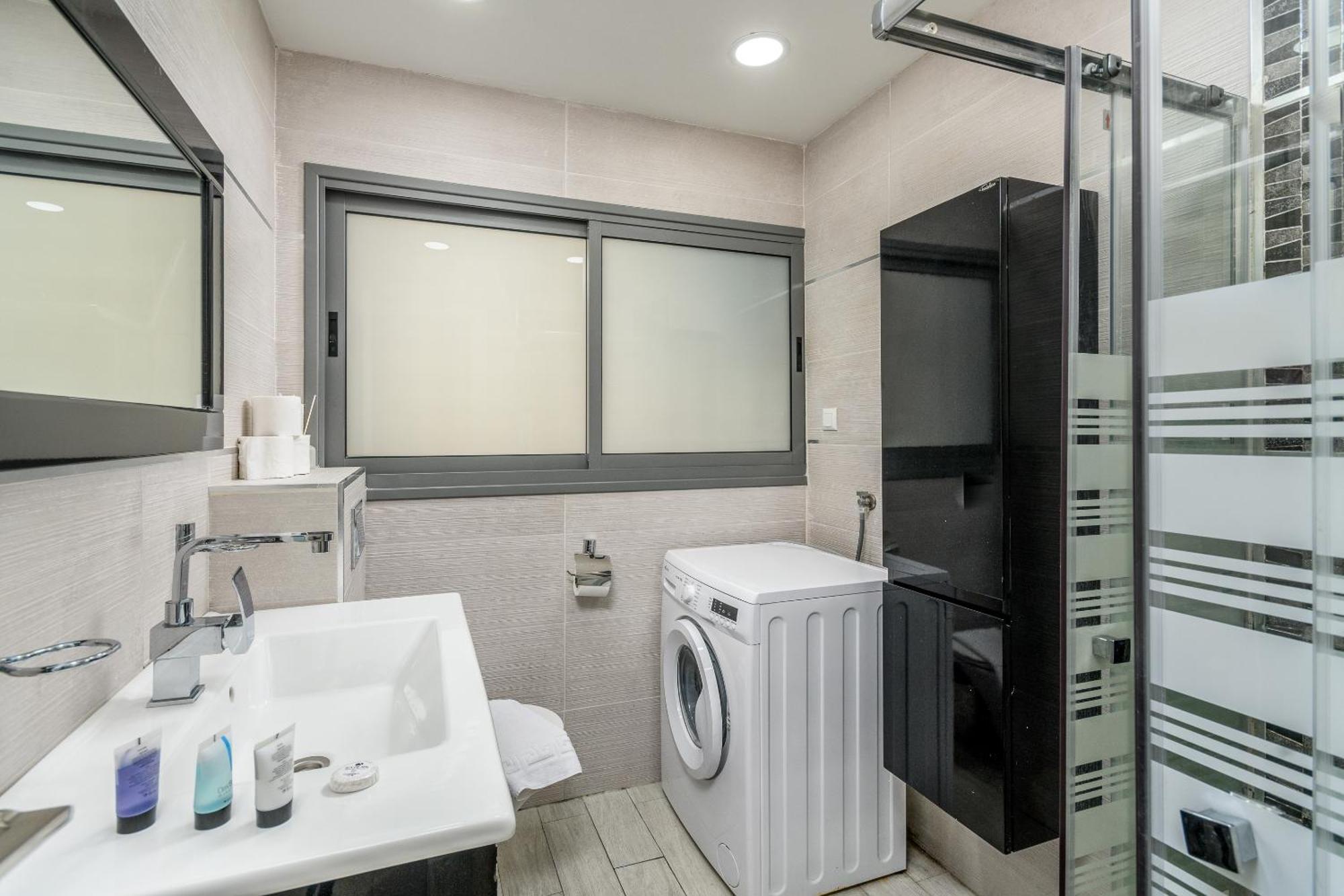 Very Nice 1 Bdr Apartment 2 Min From The Beach ! Tel Aviv Exterior photo