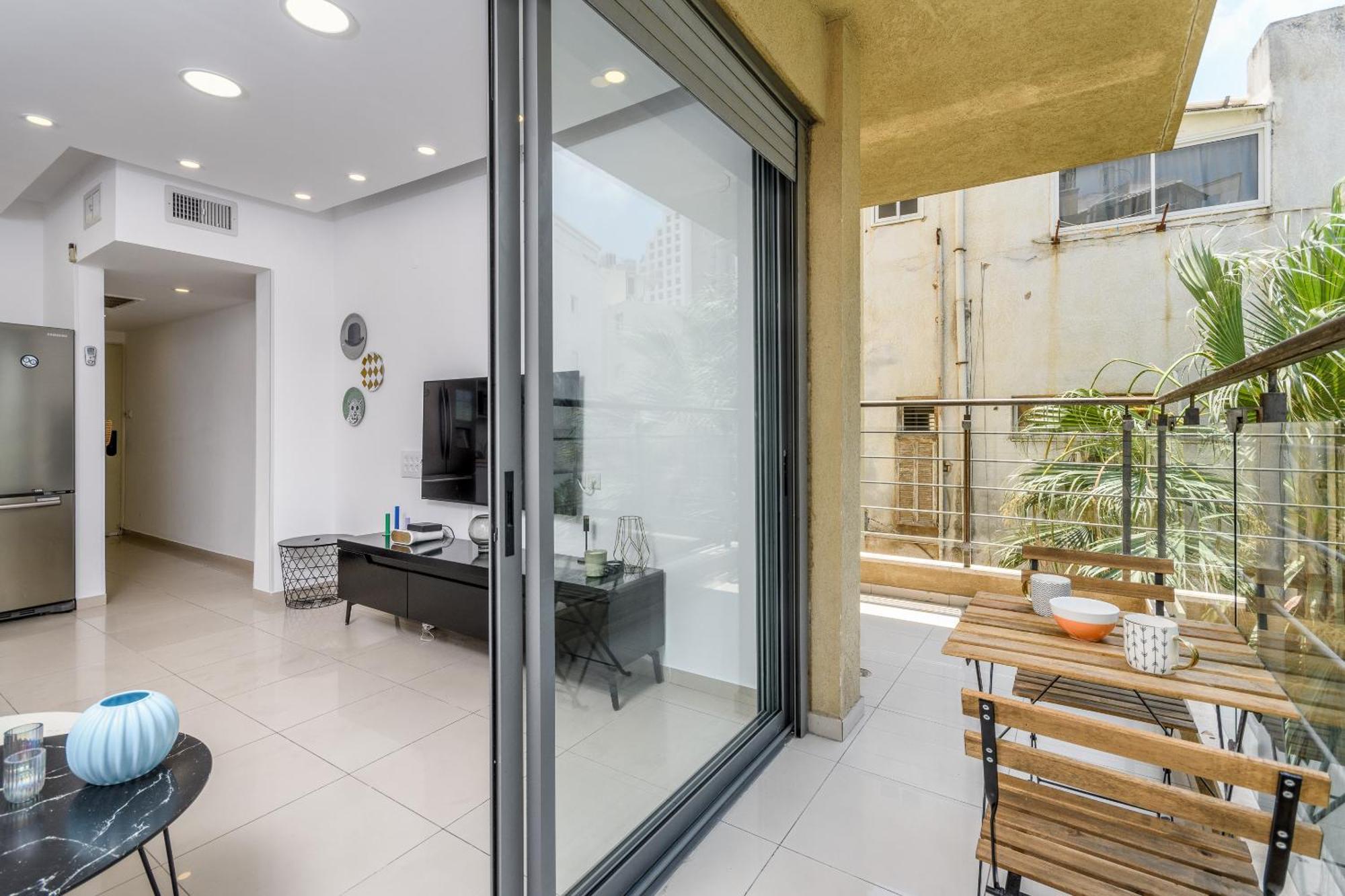 Very Nice 1 Bdr Apartment 2 Min From The Beach ! Tel Aviv Exterior photo